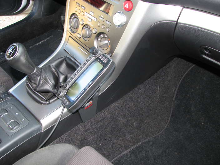 Side view of mounted control head